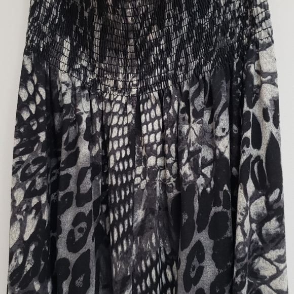 Yummy Plus Dress - Picture 2 of 4